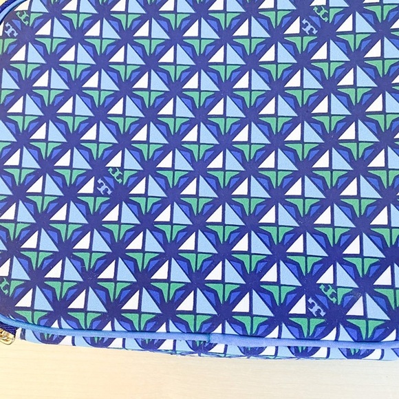 TORY BURCH X NEIMAN MARCUS X TARGET Blue Kaleidoscope Lunch Box Bag - Picture 16 of 16